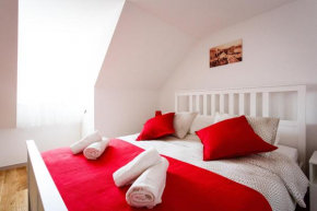  Neva old town apartments  Сплит